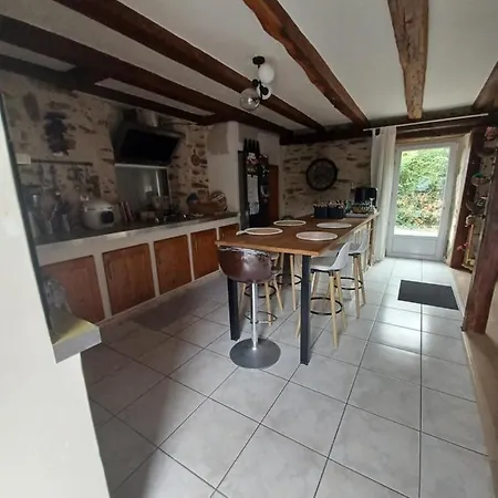 Σπίτι διακοπών Maison Avec Piscine Et Spa Gonflable, 2 Chats Presents